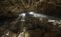 Chiquihuite-hulen hvor et hold af arkæologer er på vej ind.
